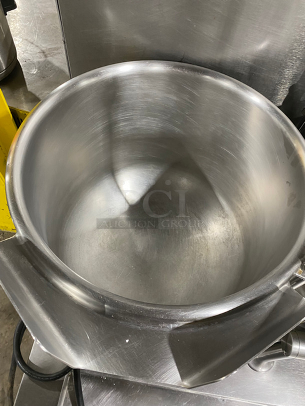 WOW! Cleveland Natural Gas Powered Commercial Double Tilted Kettle Cabinet Assembly! With 2 10 Gallon Kettles! All Stainless Steel! On Legs! Model: 36GMK1010200 SN: 1411230000835 115V 60HZ 1 Phase - Image 6 of 10