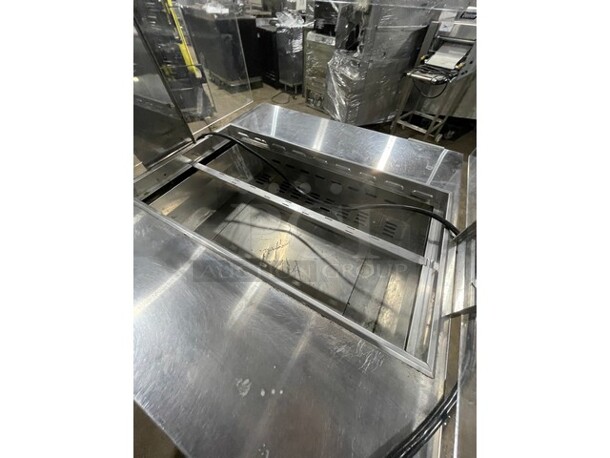 Turbo Air Refrigerated Salad Bar Island! Single Door Storage Space Underneath! All Stainless Steel! Model MST28711S SN: MS2TA02021 115V - Image 7 of 8
