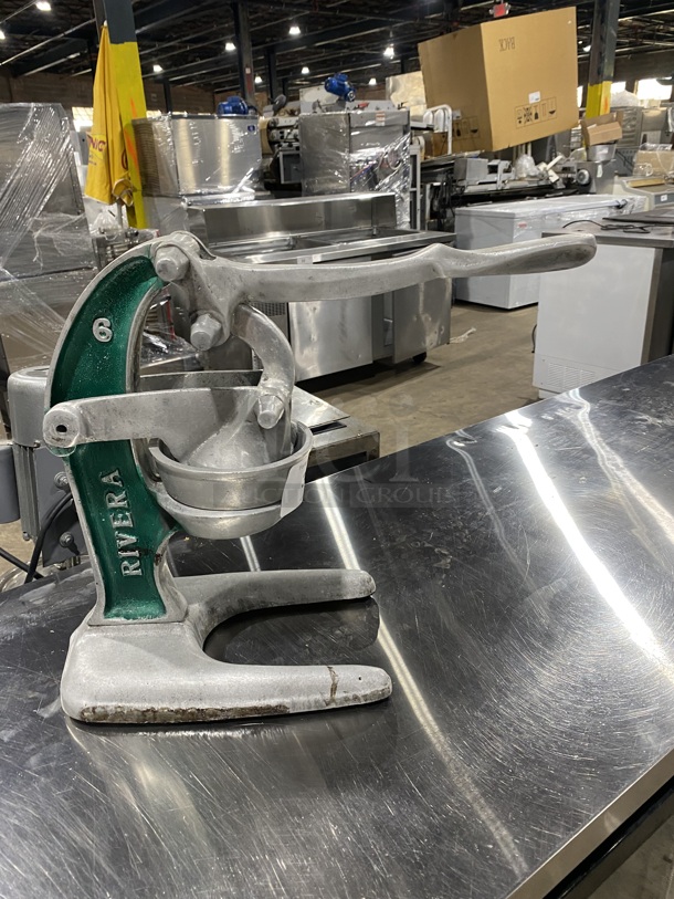 Rivera Metal Commercial Countertop Manual Juicer. - Image 2 of 5