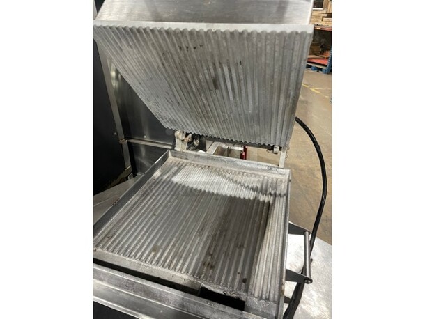 Nice! Star Pro Max Electric Powered Heavy Duty Panini Press Grill! With Grooved Lines! Model GG14 Serial GG140715A0033! 120V 1 Phase! - Image 5 of 8