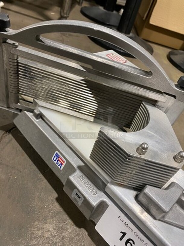 Nemco Commercial Countertop Tomato Slicer! With Commercial Cutting Board! - Image 5 of 6