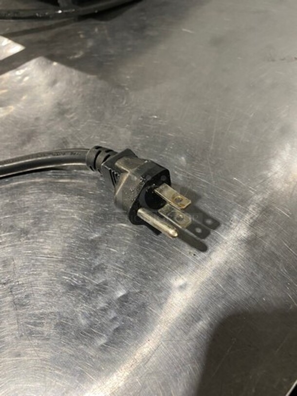 LATE MODEL! 2016 Sir Lawrence Commercial Countertop Electric Powered Single Burner Induction Range! WORKING WHEN REMOVED! Model: SLIN1800 120V 60HZ - Image 8 of 8