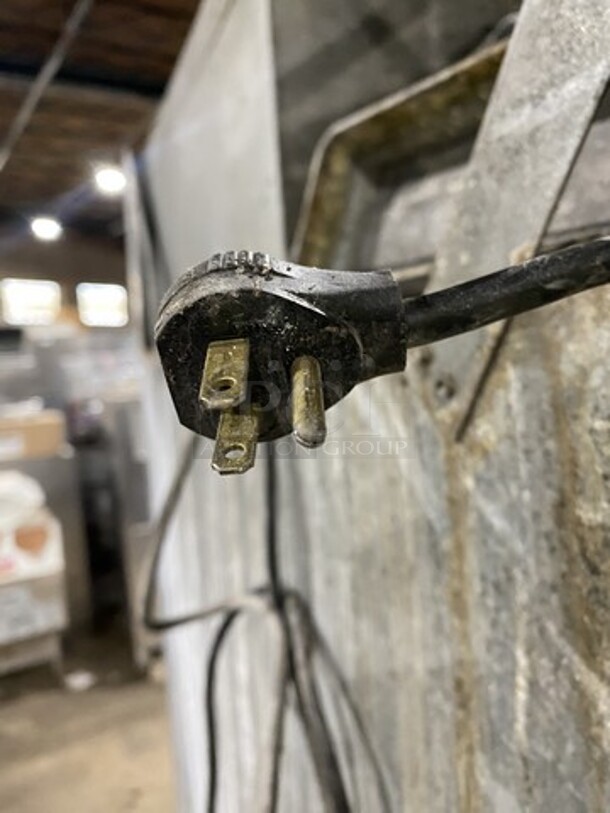 Victory VR-2 Stainless Steel Commercial 2 Door Reach In Cooler w/ Poly Coated Racks on Commercial Legs. 115 Volts, 1 Phase.  - Image 5 of 8