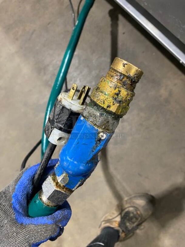 MagiKitch'n Commercial Countertop Natural Gas Powered Mirror Shine Flat Top Griddle! With Back And Side Splashes! All Stainless Steel! WORKING WHEN REMOVED! - Image 9 of 9