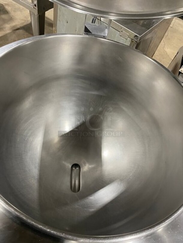 Nice! GROEN Natural Gas Powered All Stainless Steel Commercial Jacketed Steam Kettle! Model GG40! On Legs! - Image 5 of 9