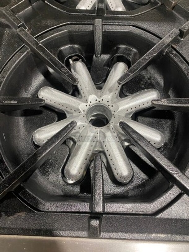 Garland Commercial Natural Gas Powered 4 Burner Stove! With Back Splash! With Oven Underneath! Metal Oven Rack! All Stainless Steel! On Casters! Model: 144R SN: 1601100100589 - Image 6 of 10