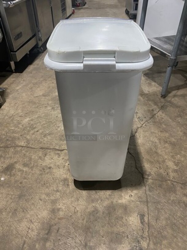 Rubbermaid White Poly Ingredient Bin! On Casters! - Image 3 of 5