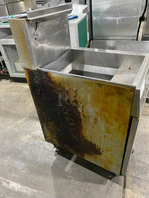 Frymaster Commercial Natural Gas Powered Deep Fat Fryer! With Backsplash! All Stainless Steel! On Casters! - Image 3 of 8