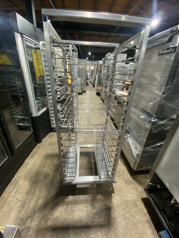 Great! Cres Cor Heavy Duty Commercial Pan Transport Rack! On Casters! Good For Multiple Style Pans! - Image 4 of 6