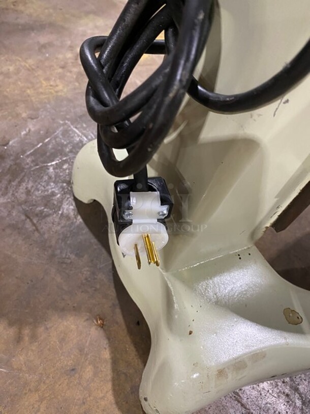 Hobart Commercial 20Qt Mixer! MODEL A200 SN:1681658115V 1PH - Image 6 of 6