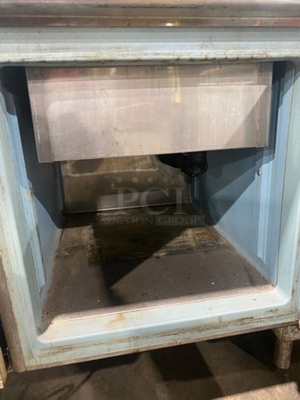 Commercial Refrigerated Prep Table! With Topping Rail! With Storage Space Underneath! All Stainless Steel! On Legs! - Image 6 of 11