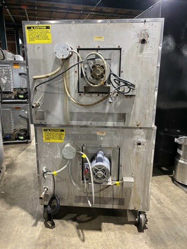 Vulcan Single Natural Gas Powered Convection Oven! On Hobart Natural Gas Powered Convection Oven! No Racks! On Casters! 2 X Your Bid Makes One Unit!  - Image 3 of 10