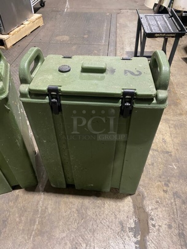 ALL ONE MONEY! Cambro Insulated Beverage Dispenser/ Holder! With Side Handles! With Lid! - Image 2 of 5
