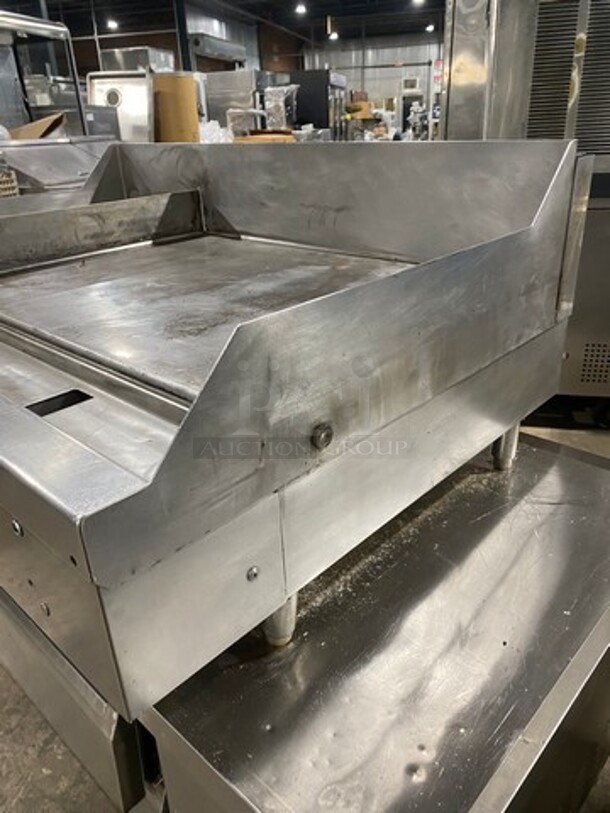 Woodstone Commercial Countertop Natural Gas Powered Flat Griddle! With Split Top! With Back & Side Splashes! All Stainless Steel! On Legs! - Image 3 of 10