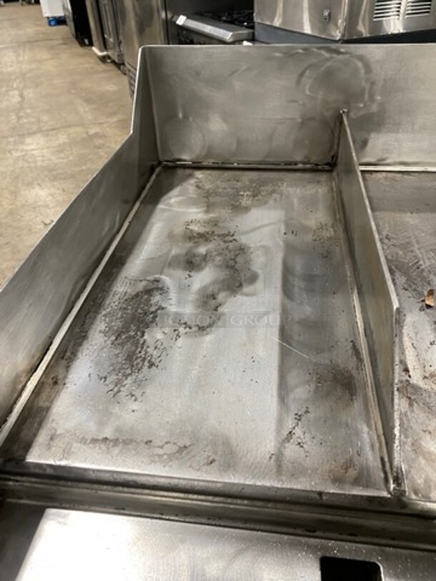 Woodstone Commercial Countertop Natural Gas Powered Flat Griddle! With Split Top! With Back & Side Splashes! All Stainless Steel! On Legs! - Image 6 of 10