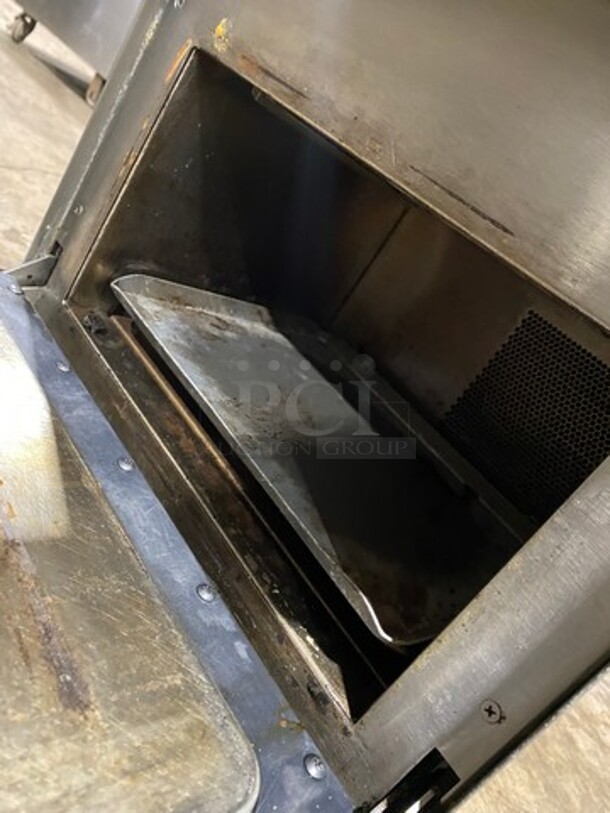 LATE MODEL! 2018 Turbo Chef Commercial Countertop Rapid Cook Oven! On Small Legs! Model: NGO SN: NGOD45903 208/240V 60HZ 1 Phase - Image 6 of 8