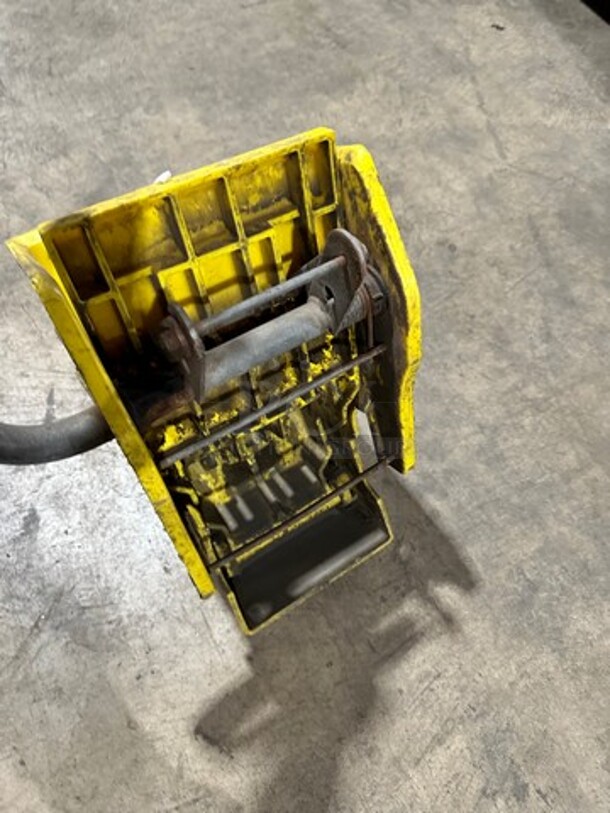 Yellow Poly Mop Bucket Wringing Attachment! - Image 3 of 5