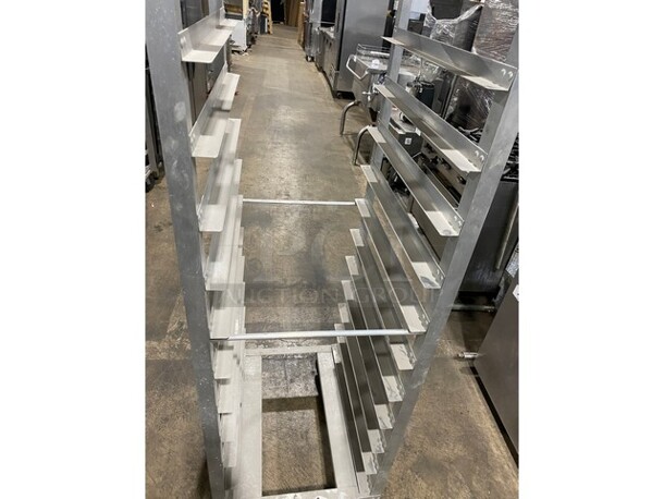 Metro Commercial Pan Transport Rack! On Casters! - Image 5 of 6