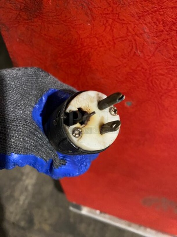 Cres Cor Commercial Insulated Warming/Proofing Cabinet! With 2 Half Doors! Holds Full Size Trays! All Stainless Steel! On Casters! - Image 7 of 8