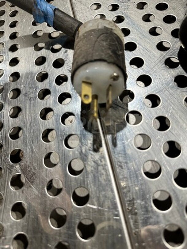 2017 Bezzera Commercial Countertop Espresso Machine! All Stainless Steel! On Small Legs! Model: C2013 SN: AM009188417 220V - Image 11 of 12