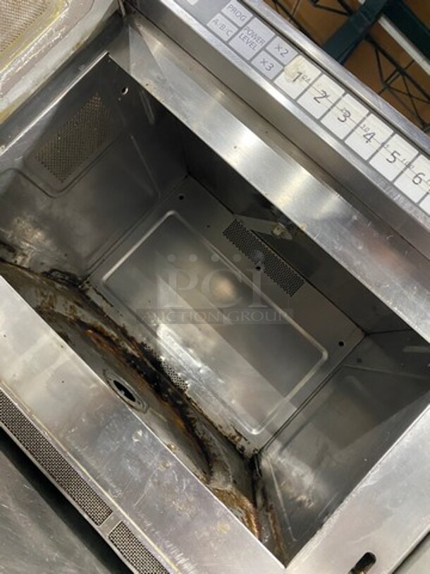 Panasonic Commercial Countertop Microwave Oven! All Stainless Steel! With View Through Door! Model: NE17521 SN: 6A72100018 208/230V 60HZ 1 Phase - Image 5 of 8