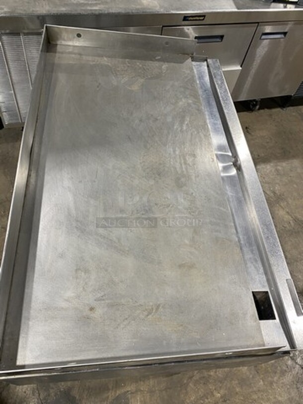 Nice! American Range Natural Gas Powered 48 Inch Flat Griddle! On Stainless Steel Equipment Stand! On Casters!  - Image 5 of 9