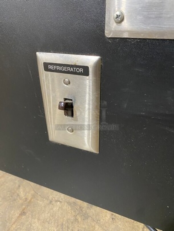 Vollrath Commercial Refrigerated Food Serving Station Counter/ Cold Pan! With Sneeze Guard! With Lowering Prep Line! Stainless Steel Body! On Casters! Model: R3871660 SN: B31500809205001 120V 60HZ 1 Phase - Image 8 of 11