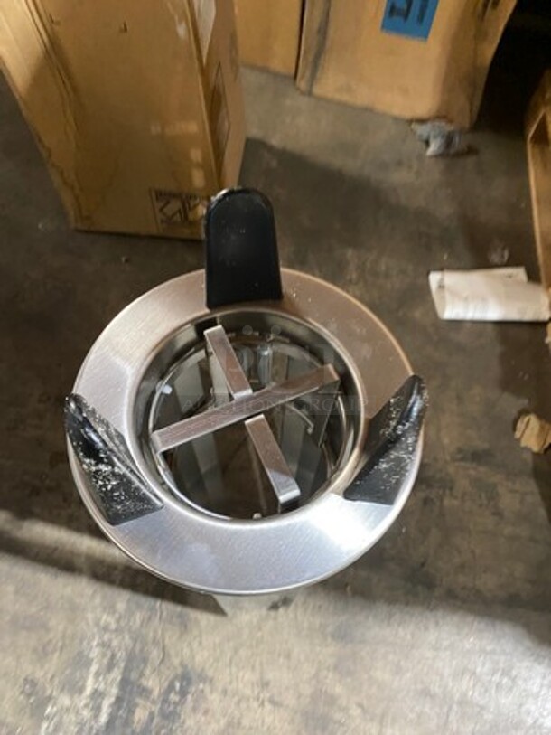 BRAND NEW! IN THE BOX! Lakeside Commercial Plate Dispenser! Model: 4000 - Image 3 of 5