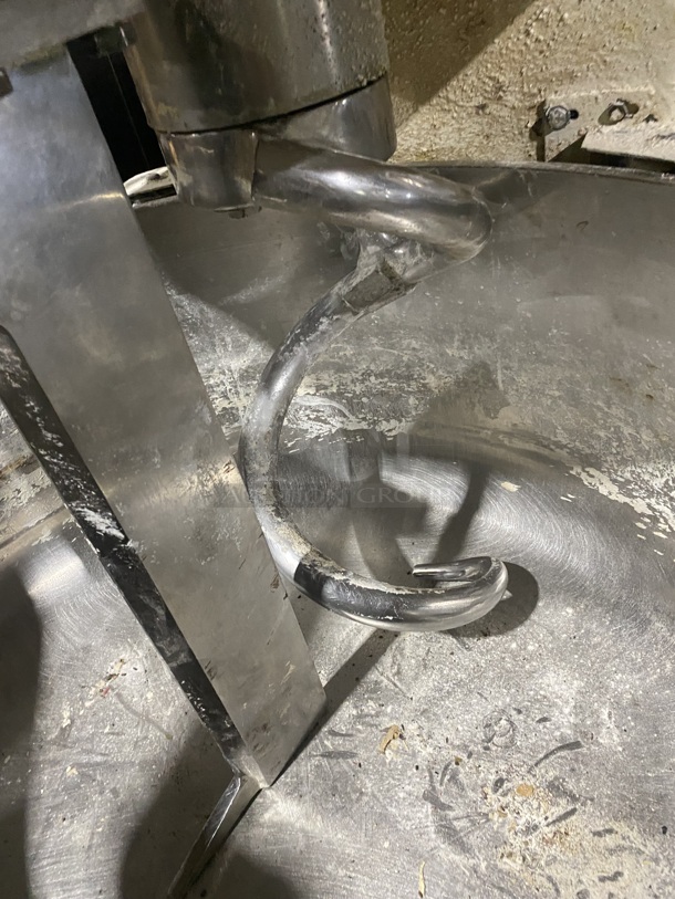 SOTTORIVA Metal Commercial Floor Style Dough Spiral Mixer with All Stainless Steel Mixing Bow! Model SPINT 7160 Serial 17512! 220V! - Image 6 of 9