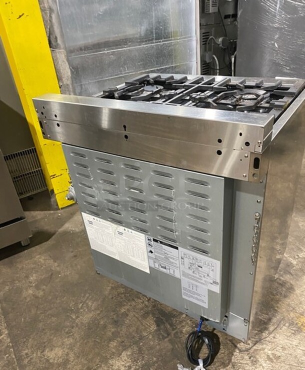 2020 Zline Commercial Gas Powered 4 Burner Stove! With Oven Underneath! Stainless Steel! On Legs! MODEL RG30 SN:V20071176060 - Image 3 of 10