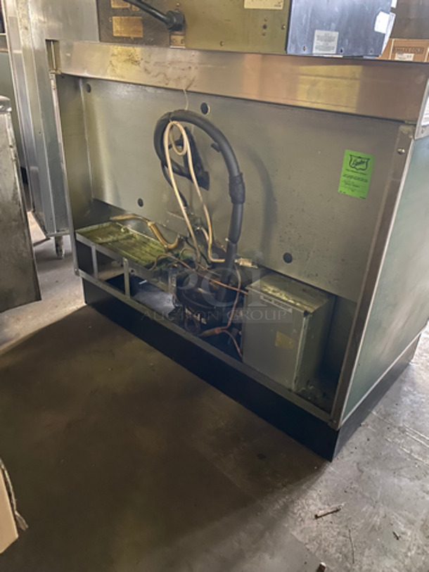 Duke Commercial 2 Door Worktop/ Lowboy Cooler! With Poly Coated Racks! With Backsplash! Stainless Steel With Wooden Pattern Body! Model: RUF-48M SN: 05070700 120V 60HZ 1 Phase - Image 4 of 9