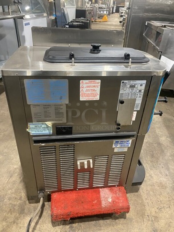 Taylor Crown Commercial Single Flavor Ice Cream Machine! All Stainless Steel! Model: C70733 SN: K8085397 208/230V 60HZ 3 Phase - Image 4 of 9