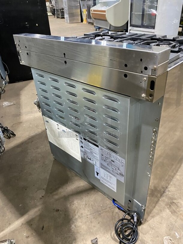 2021 Zline Commercial Gas Powered 4 Burner Stove! With Oven Underneath! Stainless Steel! On Legs! MODEL RG30 SN: RG30GE21050257-02 120V - Image 4 of 11
