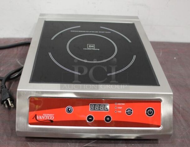BRAND NEW IN BOX! Avantco IC3500 Stainless Steel Commercial Countertop Single Burner Induction Range / Cooker. 208-240 Volts, 1 Phase. Tested and Working! - Image 1 of 4