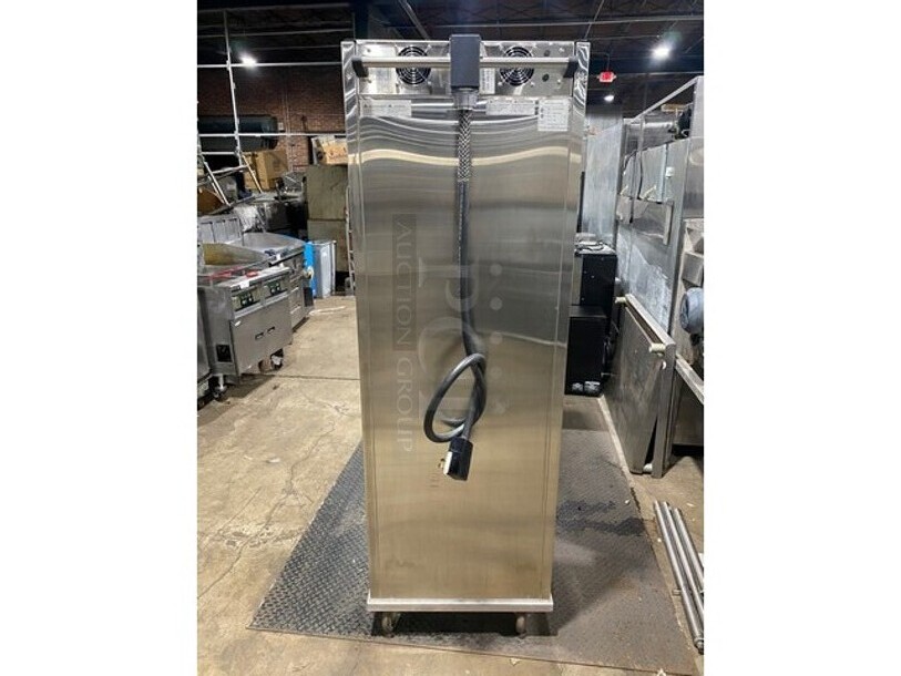 Nice! Crescor Stainless Steel Commercial QuikTherm Retherm Oven on Commercial Casters. 208V, 1Phase. Tested and Working! Model CO151F1818B208
 - Image 2 of 8