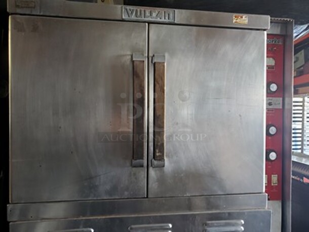 Vulcan Single Deck Full Size Natural Gas Convection Oven on Casters!
