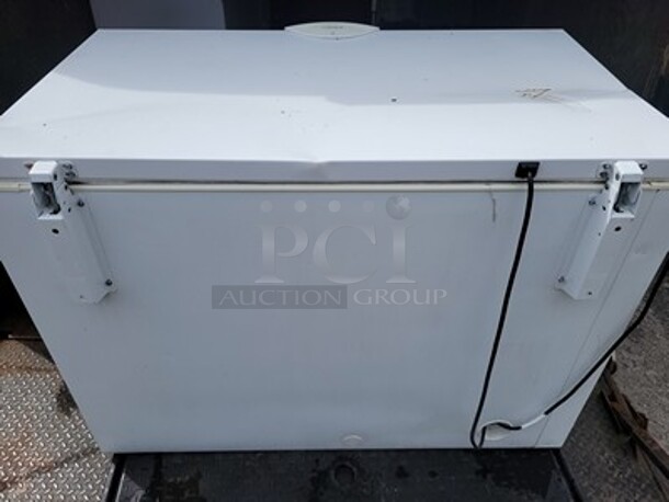 Freezer  - Image 1 of 3