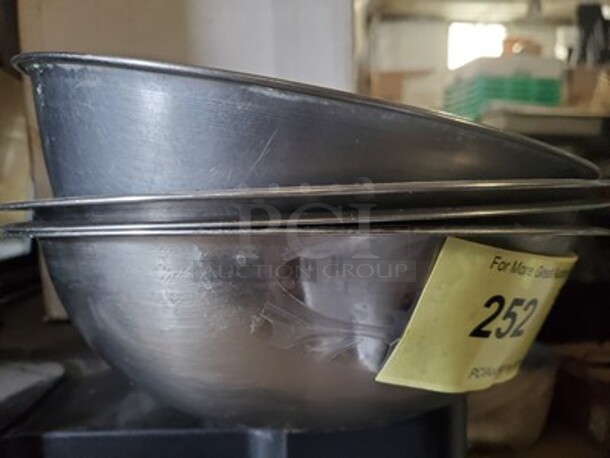 Mixing bowl - Image 2 of 2