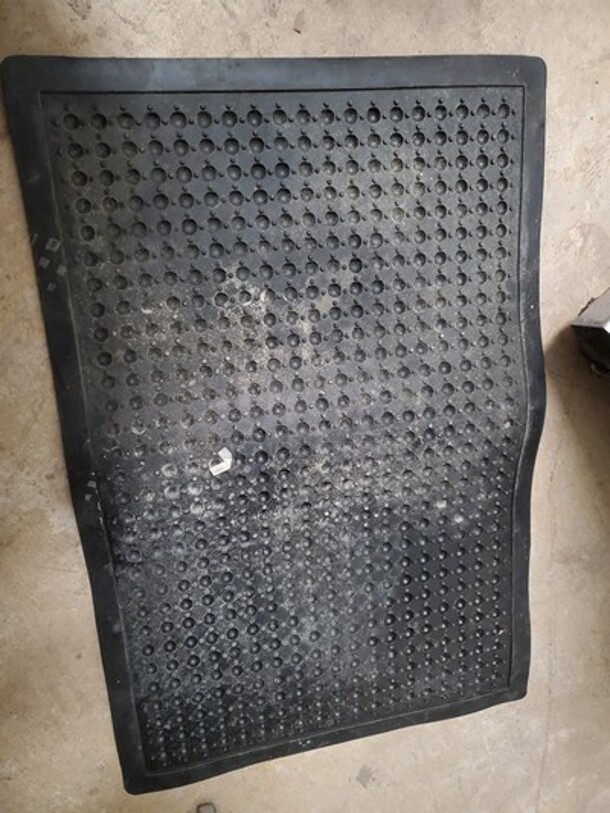 Carpet  - Image 2 of 2
