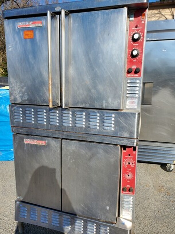 Blodgett Zephaire Electric 3PH Full Size Single Deck Convection Oven 38X37X36 (Bottom oven/missing knobs) - Image 3 of 9