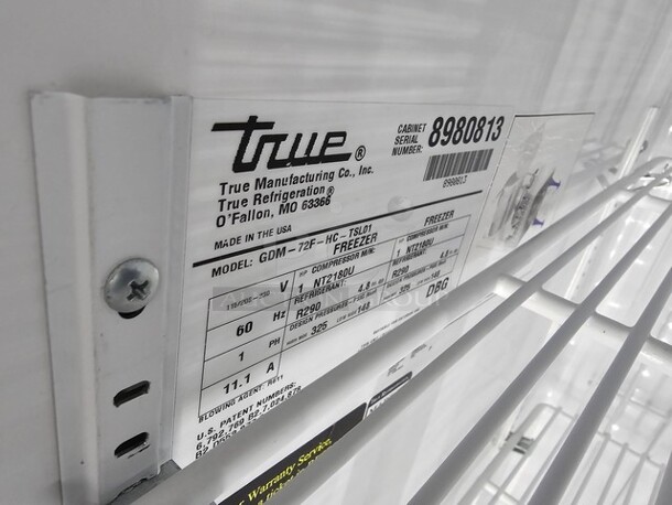 True GDM-72F-HC~TSL01 Three Section Display Freezer w/ Swing Doors! Very nice condition! - Image 2 of 2