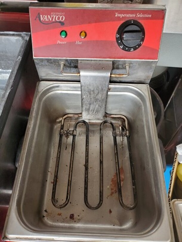 Avantco F100 Electric Countertop Fryer - 120V, 1750W - Image 2 of 6