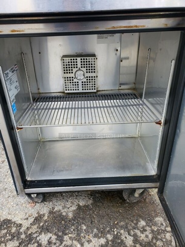 True TWT-27-HC Undercounter Cooler| Unknown condition SOLD AS IS|115V 28"X30"X36"  - Image 2 of 4
