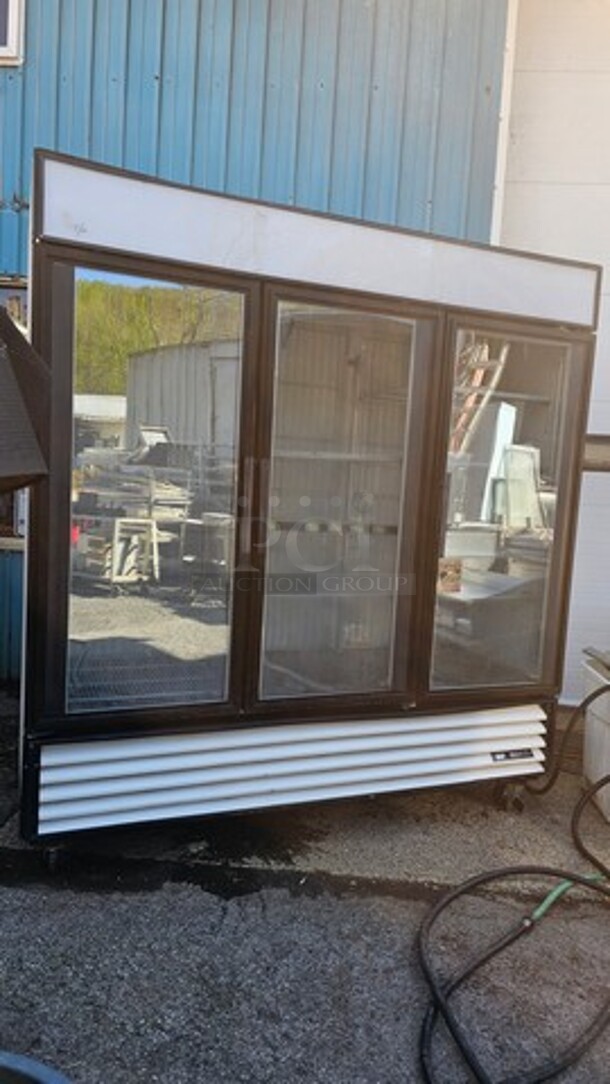 True GDM-72F 78 1/8" Glass Door Merchandiser Freezer - Image 2 of 6