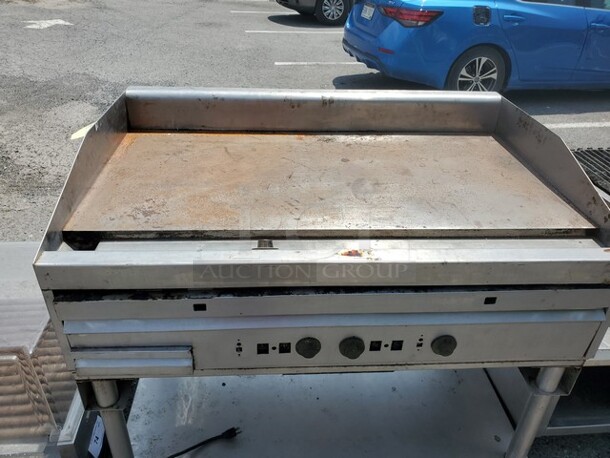Natural Gas Griddle (Missing tag) 48X33X36 - Image 3 of 9