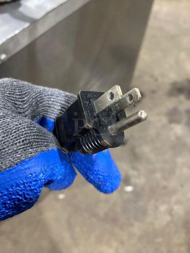 Delfield Commercial Single Door Lowboy/ Worktop Cooler! With Poly Coated Racks! All Stainless Steel! SN: 1405152002438 115V 60HZ 1 Phase - Image 7 of 7