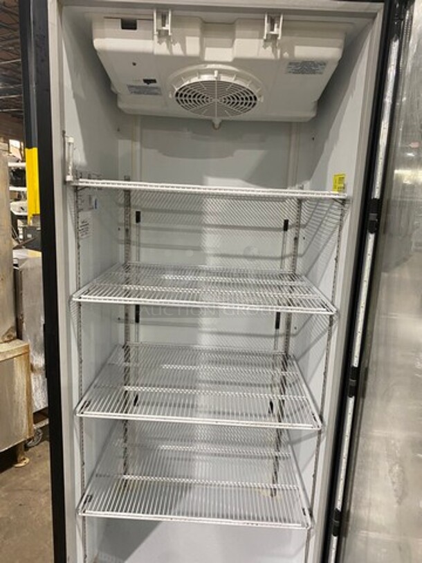 Imbera Commercial Single Door Reach In Cooler Merchandiser! With View Through Door! Model: G319CO2 SN: 111161010359 115V 60HZ 1 Phase - Image 5 of 8