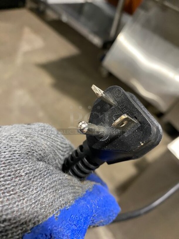 Ava Toast Commercial Countertop Conveyor Toaster! All Stainless Steel! On Legs! Model: TT450240 SN: 3305821184T3600D 240V - Image 8 of 8