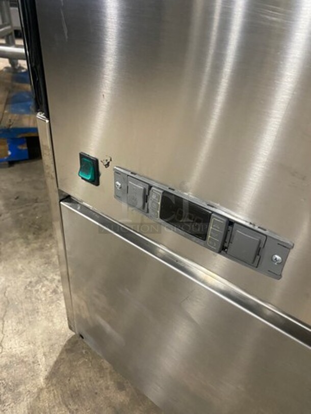 Sifa Commercial Refrigerated Open Grab-N-Go Display Case! With Pull Down Front Cover! Solid Stainless Steel! Model: GAEP6L096N0710 SN: 0403202000 220/240V - Image 8 of 9