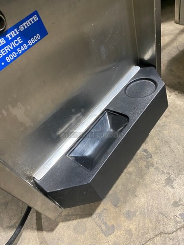 Electro Freeze Commercial Ice Cream/ Gelato Batch Freezer Machine! All Stainless Steel! Model: CS4242 SN: E2P1073 115V 60HZ 1 Phase - Image 8 of 10